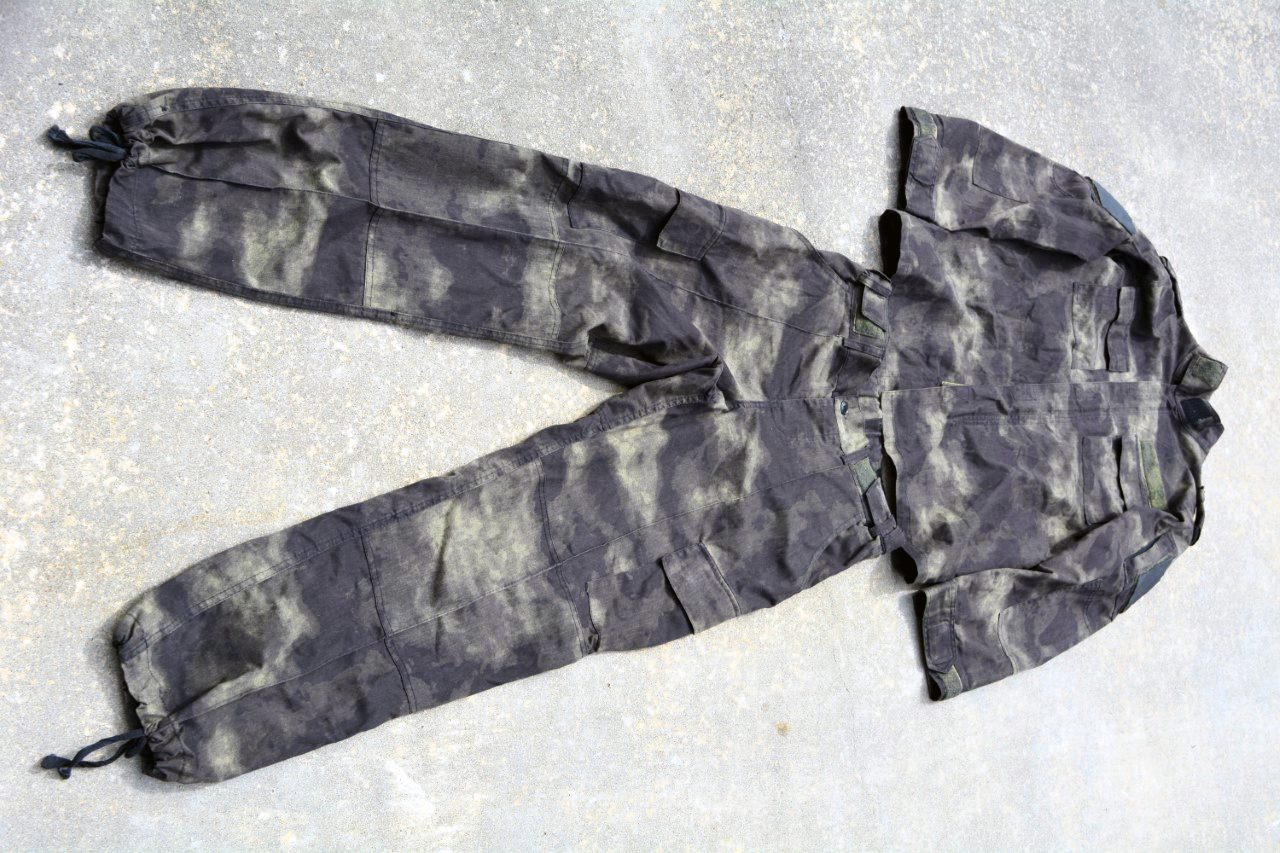 SALE!!!  ブラックモス　上下　46-3